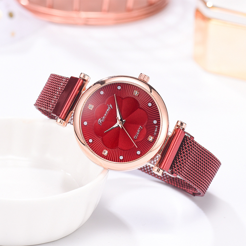 Ladies quartz watch