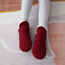 Load image into Gallery viewer, V-mouth Fluffy Slipper Socks