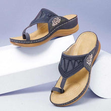 Load image into Gallery viewer, Embroidered Wedge Sandals