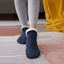 Load image into Gallery viewer, V-mouth Fluffy Slipper Socks