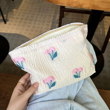 Load image into Gallery viewer, Cute Floral Makeup Bag