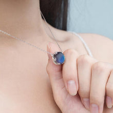 Load image into Gallery viewer, Aurore Borealis Silver Necklace