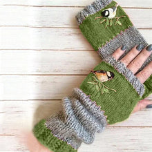 Load image into Gallery viewer, Warm Patchwork Embroidered Gloves