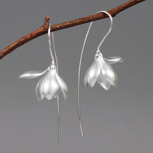 Load image into Gallery viewer, Simulation Magnolia Earrings