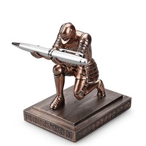 Knight Pen Holder