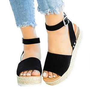 Adjustable platform sandals with buckle