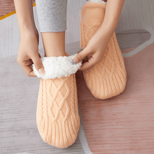 Load image into Gallery viewer, V-mouth Fluffy Slipper Socks