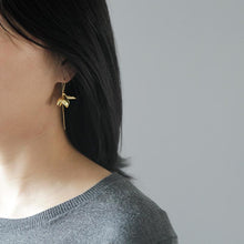 Load image into Gallery viewer, Simulation Magnolia Earrings