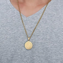 Load image into Gallery viewer, Round Pendant Golden Necklace