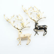 Load image into Gallery viewer, Exquisite Deer Brooch