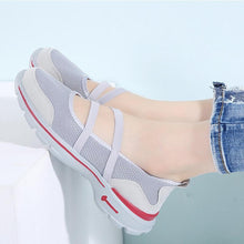 Load image into Gallery viewer, Women&#39;s breathable mesh flat shoes