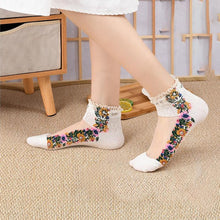 Load image into Gallery viewer, Summer Breathable Vintage Pearl Socks