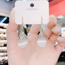 Load image into Gallery viewer, Fashion Opal Pearl Earrings